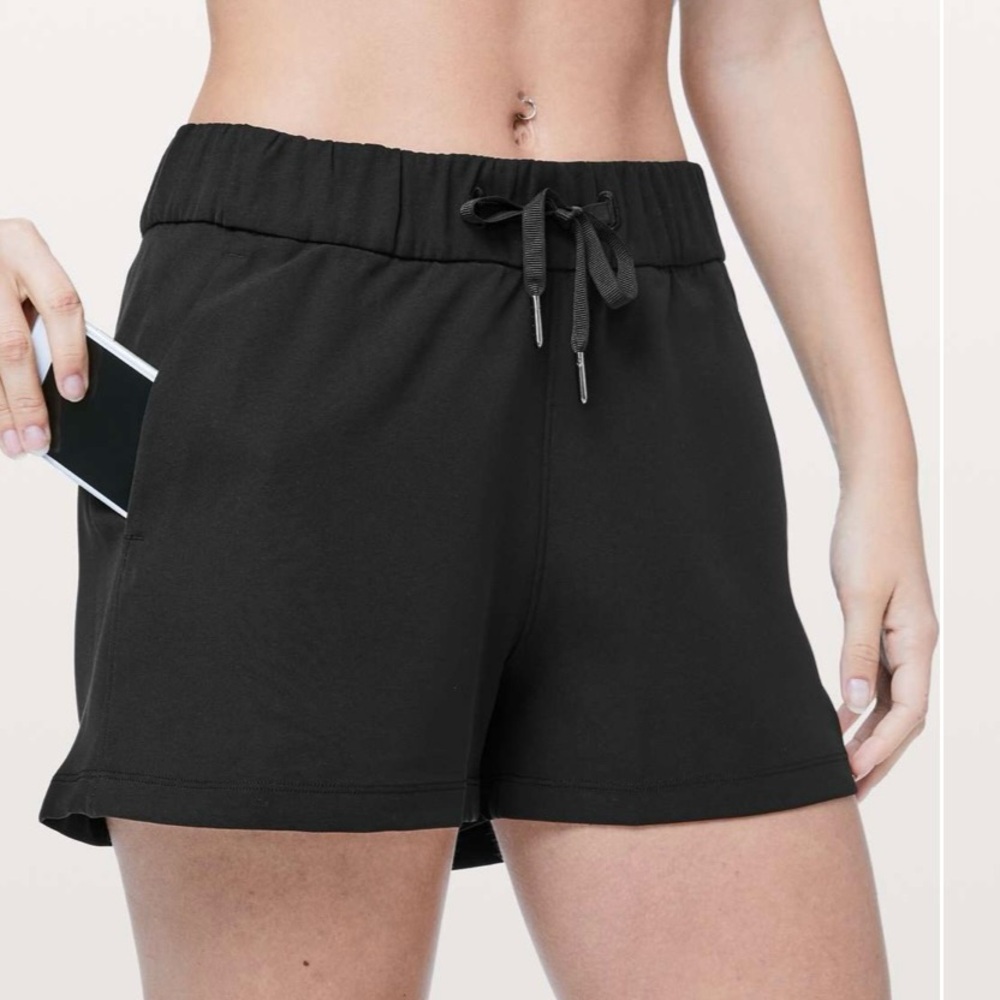 Lululemon On The Fly Short *Woven, *2.5” - Picture 3 of 10